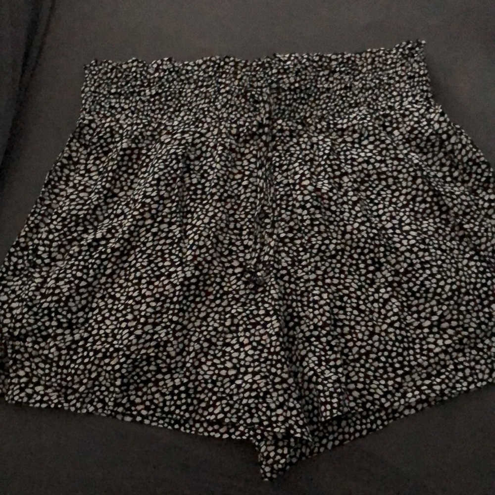 NWT Abercrombie tie waist shorts